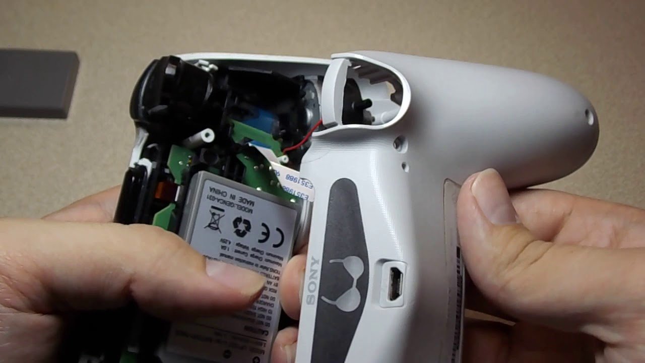 *EASIEST WAY* How To Replace PS4 Battery &  Take Apart Controller