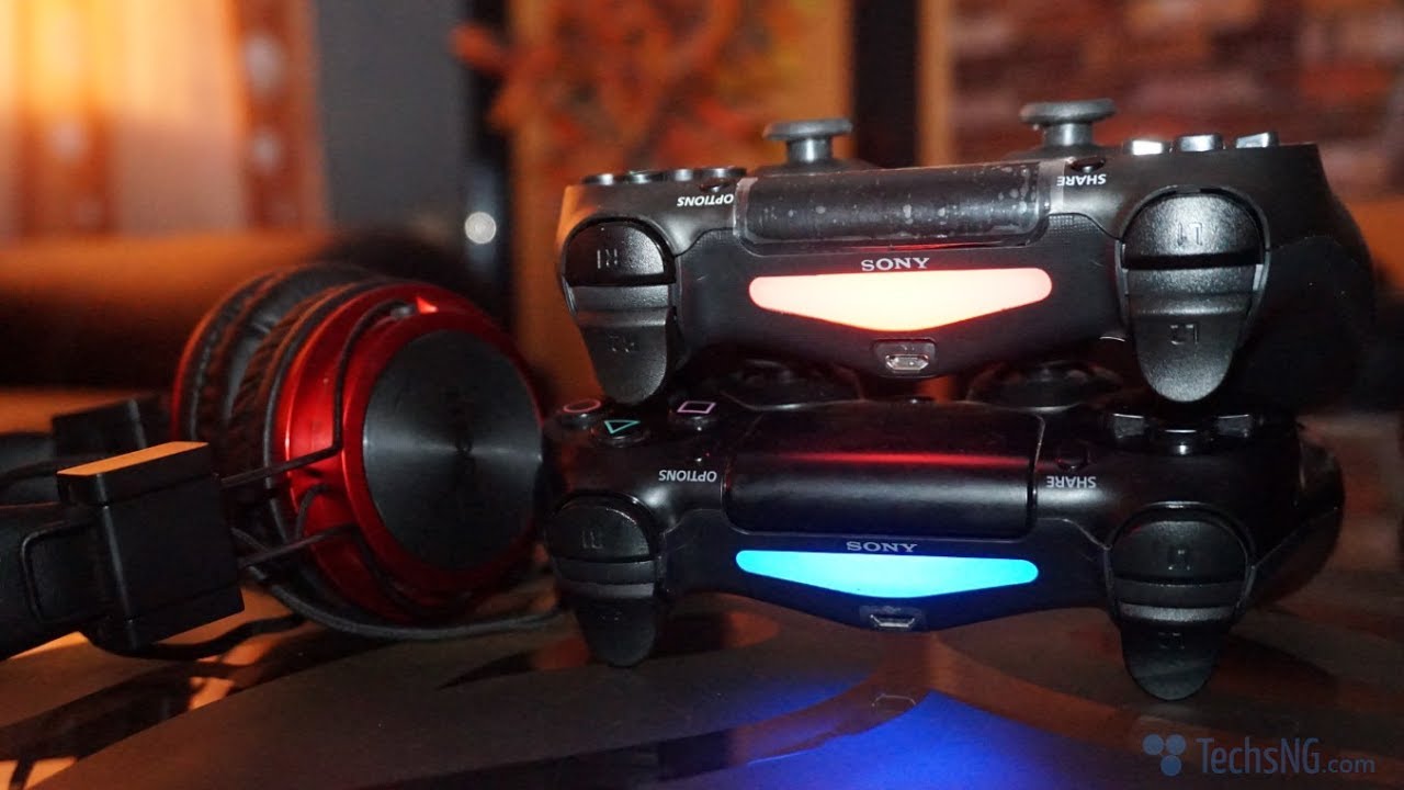 How to connect a second PS4 controller to a PlayStation 4 ...