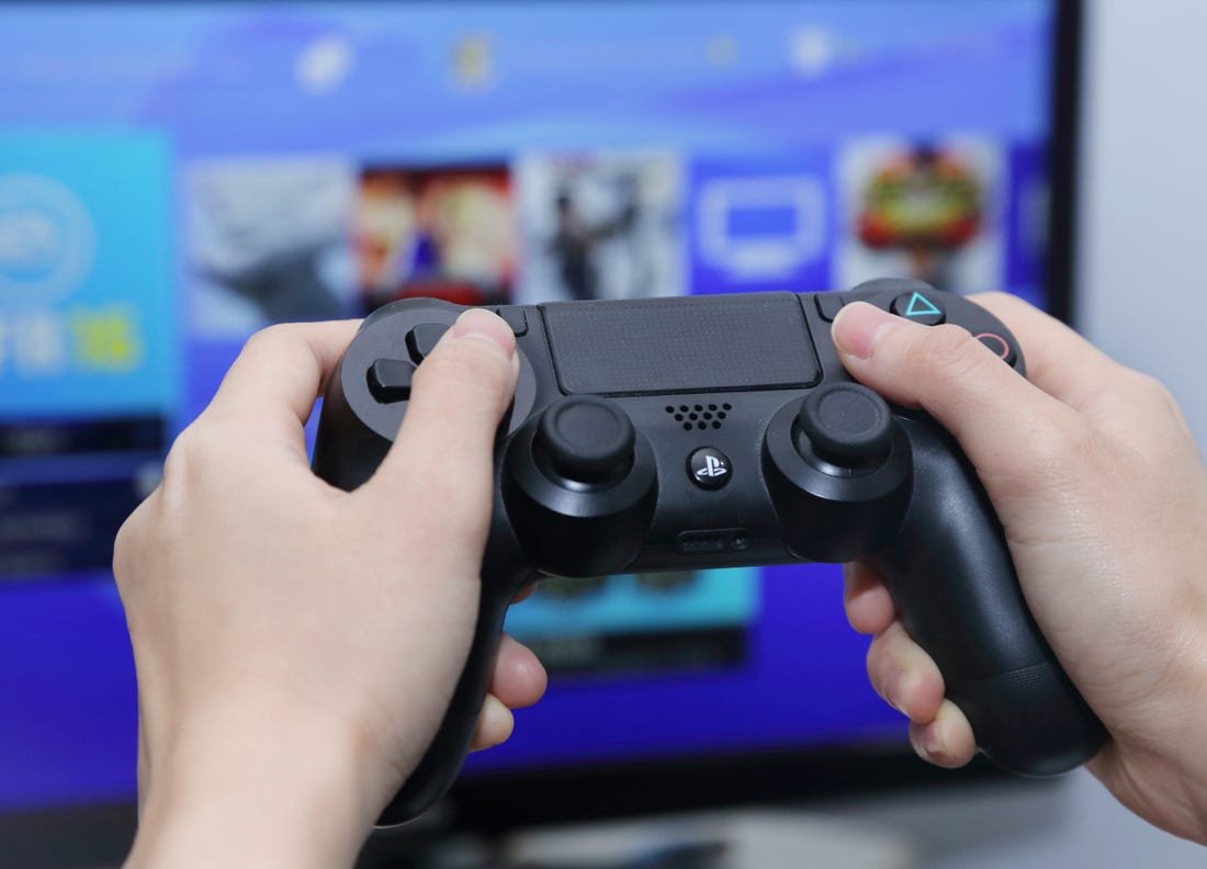 How to Turn Off PS4 Controller: An Easy Guide for PS4 and PC Gamers ...