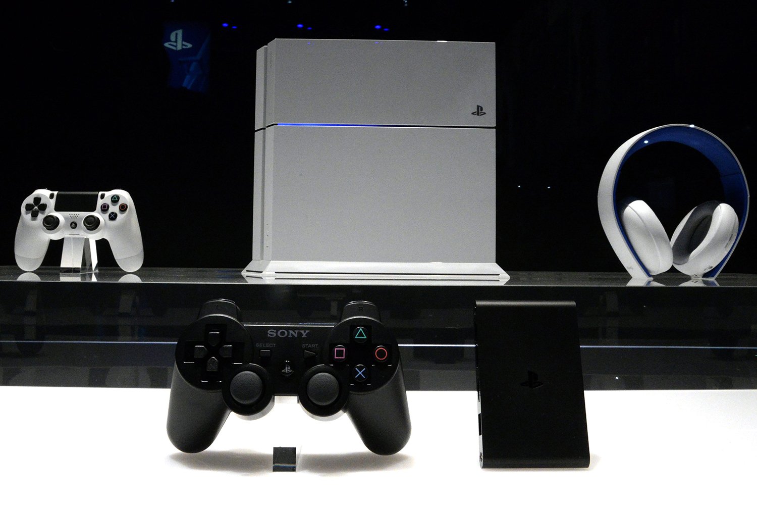 PlayStation Network back online after cyber attack, bomb scare