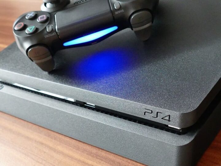 Should You Buy a PS4 / PS4 Pro or wait for PS5 ...